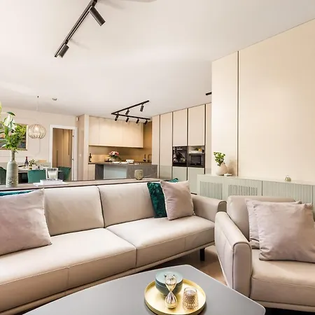 Abau Apartment- 50m To The Sea Apartment *